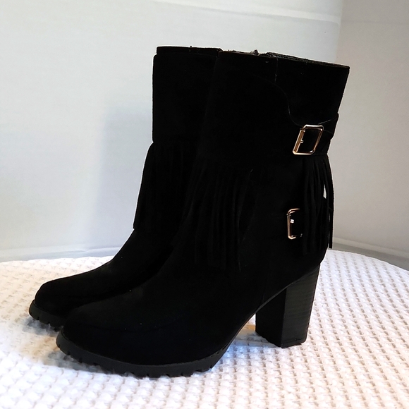 Womans Bucco Fringe Boots - Picture 2 of 15